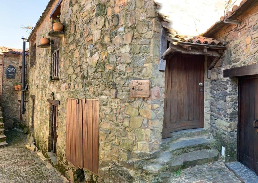 Casa Das Estatuas Gondramaz Exterior photo